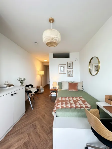 Perfekter Rückzugsort für Pendler & Singles: Voll möbliertes 22 m² Studio im Kiez! — photo 1